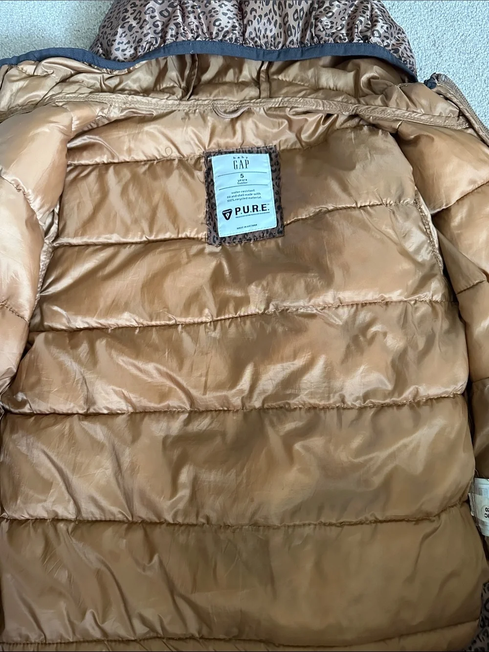 GAP baby Leopard Hooded Puffer Sz 5 kids/ toddler